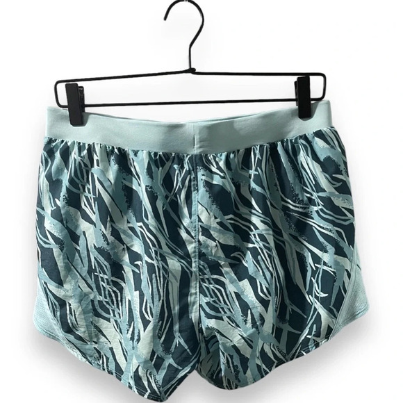 Under Armour Printed Running Short, Size Medium, Approximately 3’’ Inseam - Picture 5 of 6
